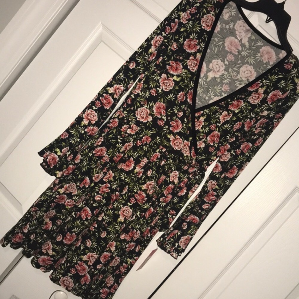 Xhilaration Long Sleeve Floral Dress